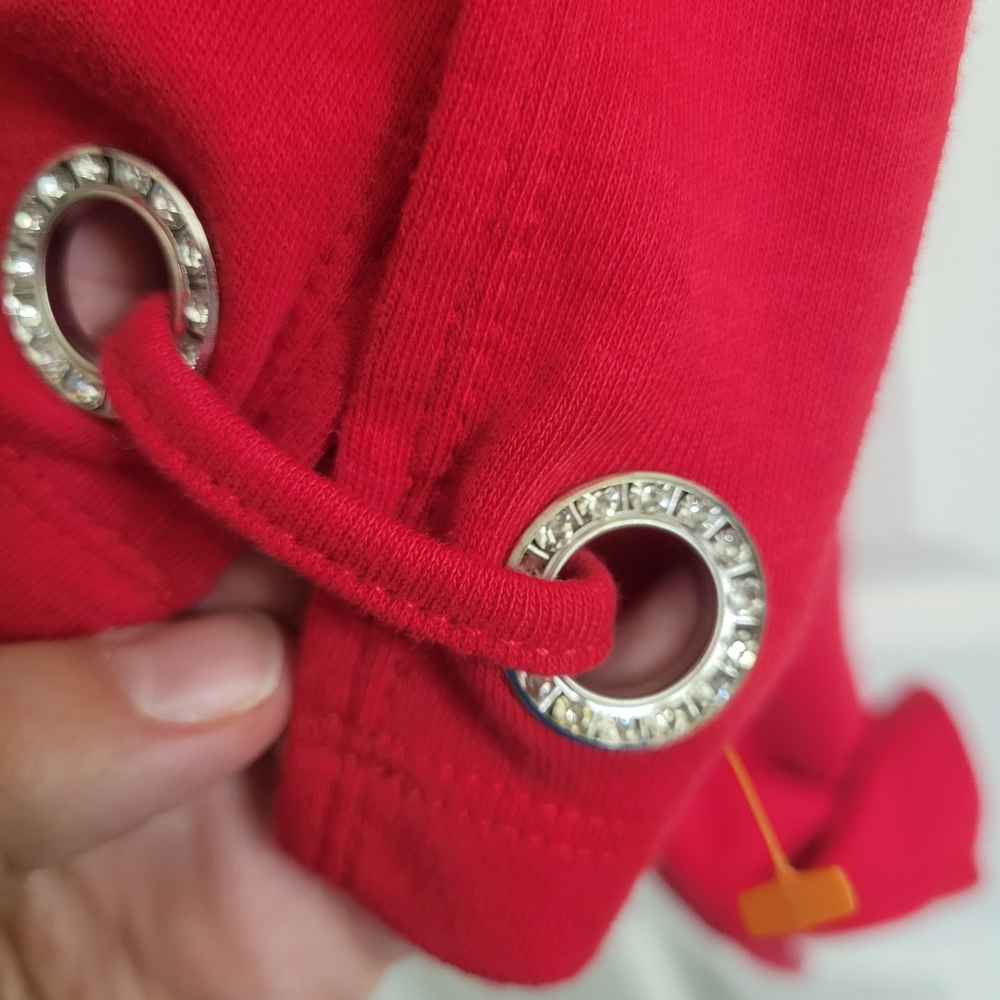 Elegant Red Women's Top with Sleeve Detail - Picture 6 of 9